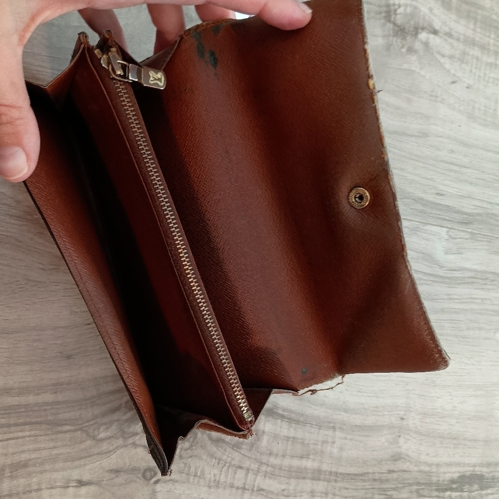 Louis Vuitton Monogram Sarah Long Wallet - Picture 8 of 14